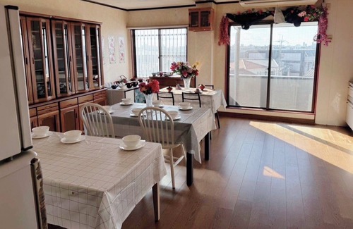 Higashi-osaka Apartamento | 300m2 5 Rooms 11 Baths Sleeps 25 Pax Free Bus & Breakfast