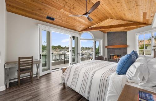 Newport Beach Casa | 301 E Bayfront