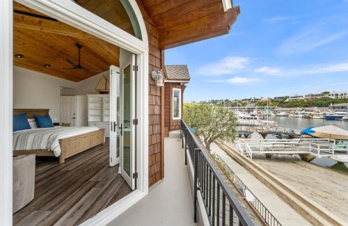 Newport Beach Casa | 301 E Bayfront