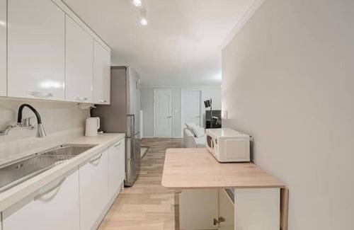 Sinsa-dong Casa | 302 Apgujeong 1st, 2Room Queen-bed, 2 Single-beds
