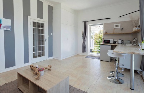 Port Elizabeth Casa | 302 On Old Seaview Road Chelsea