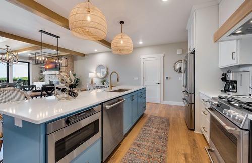 Sister Bay Condominio | 302 with a View! Luxury 2 bed 2 bath condo with amazing views of Sister Bay