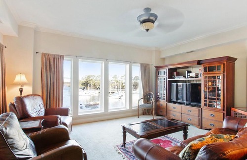Shelter Cove Casa | 304 Main Sail
