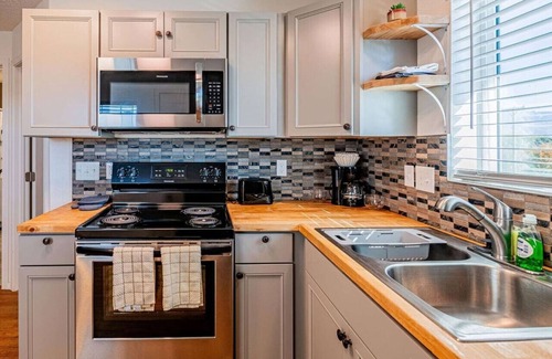 University Heights Apartamento | 305 Princeton Suite 7 Overlooking NobHill