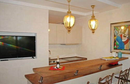 Bissone Apartamento | 305 Romantik by Interhome