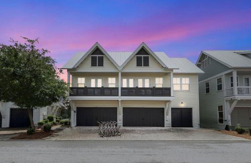 Panama City Beach Casa | 30A Beach Therapy By Stay on 30a, Bikes-Resort Style Pool