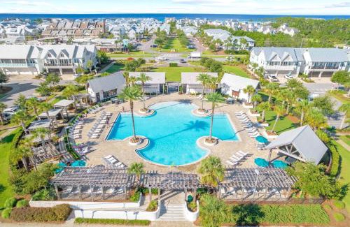 Panama City Beach Casa | 30A Beach Therapy By Stay on 30a, Bikes-Resort Style Pool