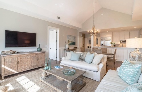 WaterSound Beach Condominio | 30A PRIVATE BEACH GULF FRONT W/ GYM!! Exclusive Gated Watersound Beach Community