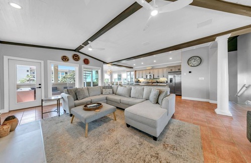 Santa Rosa Beach Casa | 🐬30A-Steps to Beach-Gulf Views-4 Bikes-Dolphin Overlook🐬