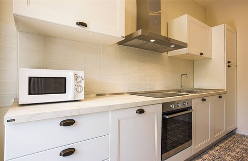 Intra Apartamento | 3½-room apartment with pool and balcony in a sunny location