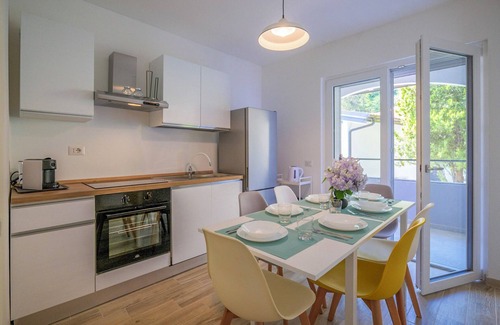 Levo Apartamento | 3½-room corner apartment with 2 balconies and communal garden