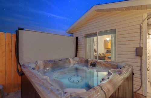 La Verkin Casa | 310 La Verkin Private Hot Tub, Spacious yard, near Zion National Park and St George