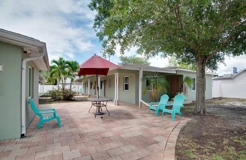 Historic Old Northeast Casa | 310 Unit B3- Studio Coffee Pot By Coastal Cottages