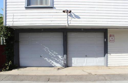 Balboa Peninsula Casa | 313 E Bay Ave A