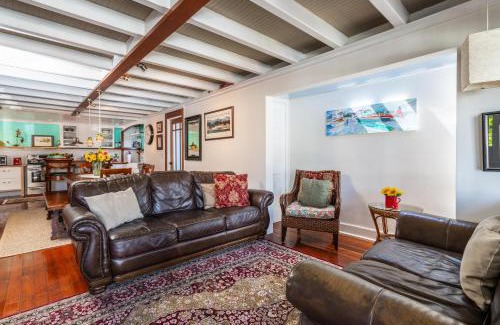 Balboa Peninsula Casa | 318 Lindo Ave