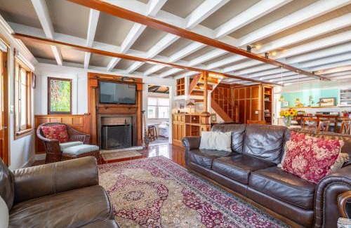 Balboa Peninsula Casa | 318 Lindo Ave