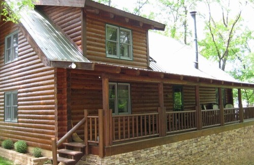 Hollister Cabina | 3,200 pies cuadrados de Log Home Cerca de Branson!