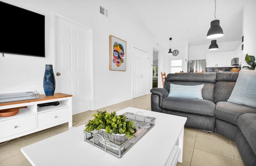 Boca Raton Apartamento | 320C Modern Apt - Next to Evert Tennis Academy