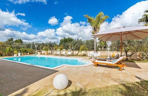 Guagnano Villa | 3220 Villa Smeralda by BarbarHouse