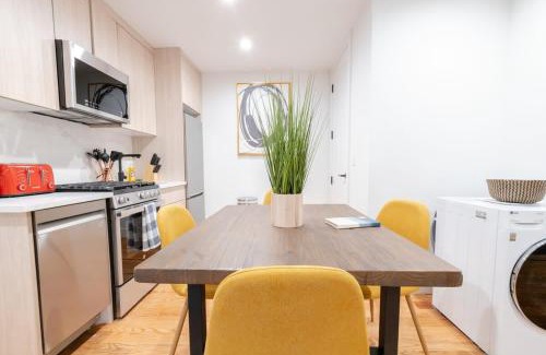 Williamsburg Apartamento | 323-1 Specious 2BR Williamsburg
