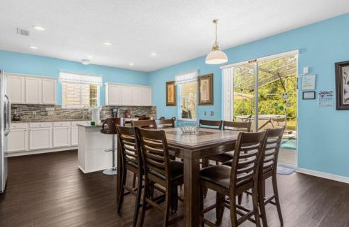 Windwood Bay Casa | 325 6Br - Modern two storie home with games