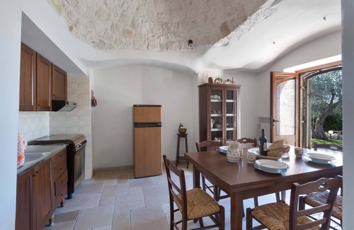 Ostuni Cabaña | 3279 Trullo Due Coni by BarbarHouse