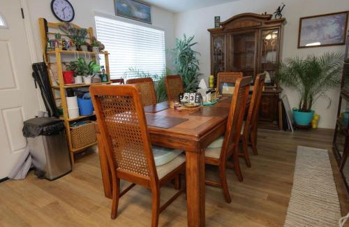Sunrise Manor Casa | 328 Close to the strip