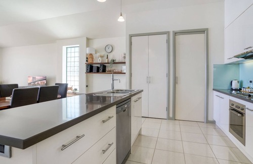 Port Fairy Casa | 32a Sackville St located in the heart of the town