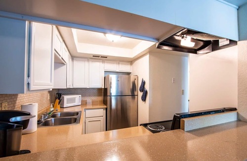 Casa Grande Condominio | 33 Avenida Pool View Studio Avenida king bed downstairs steps to heated pool NO