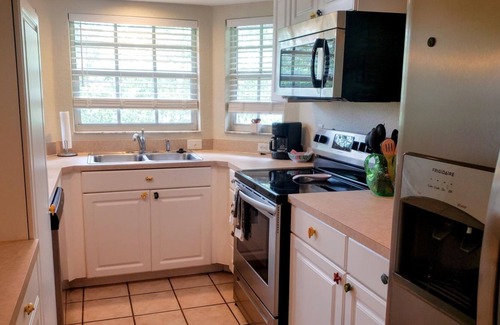 Lutz Condominio | 3305 - A 1 bedroom condo at Paradise Lakes, a clothing optional resort
