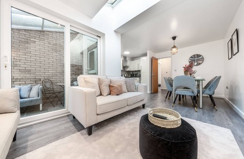 Wolverhampton Casa | 333168kskmdwdfef dn