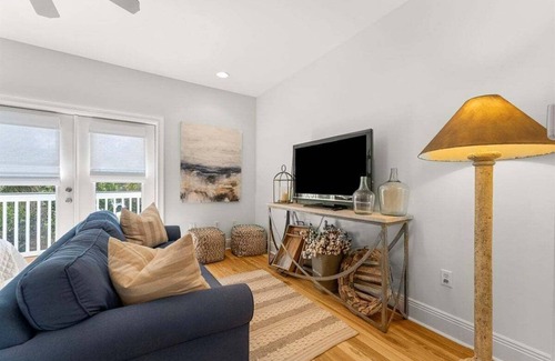 Seacrest Casa | 334 Seabreeze Carriage House