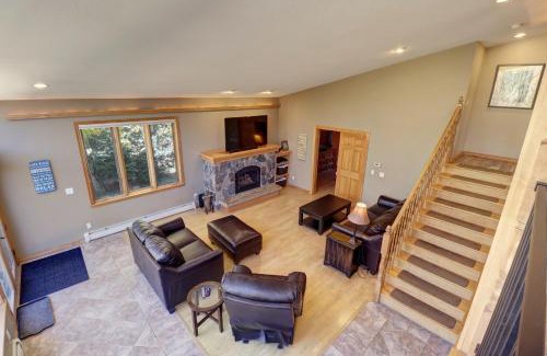 Willow Grove Casa | 334 Willow Lake Ct, 4Br withloft 3Ba townhouse