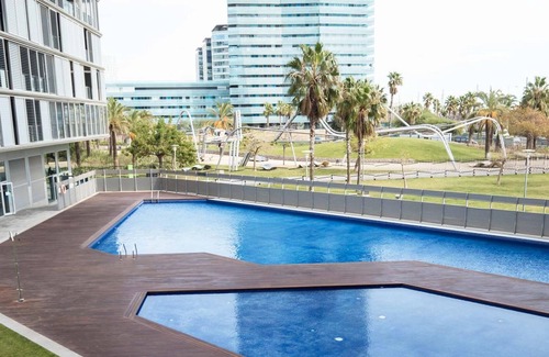 Diagonal Mar i el Front Maritim del Poblenou Apartamento | 336 Beach Apartment w/Pool & Terrace