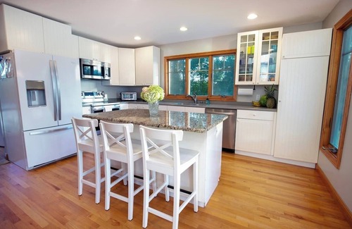 Lake Casa | 336) Beautiful home with View