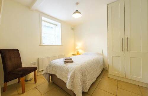 Trim Apartamento | 33A Steepleview