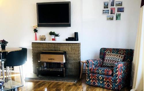 Stanwell Casa | 33SM Dreams Unlimited Serviced Accommodation- Staines - Heathrow