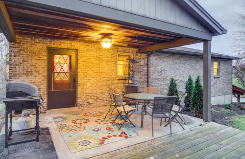 California Casa | 34 Mi to Ark Encounter Kentucky Family Farmhouse