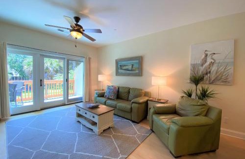 Ocean Ridge Casa | 340 Palmetto Walk - A Mermaid Lounge