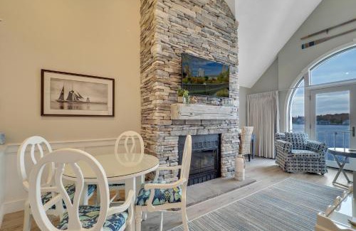 Charlevoix Casa | 344 Edgewater Inn