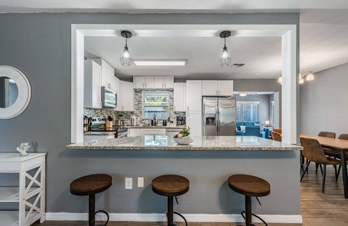 Largo Casa | 3442 Azalea Pl Summar