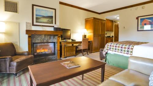 Stowe Area Complejo | 347 Lodge At Spruce Peak Ski In Ski In Ski Out King Studio By Stowe Mountain Rentals