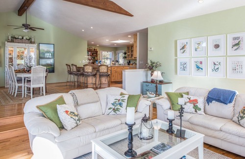 Del Rey Oaks Casa | 3485 Avalon by the Sea ~ ¡Impresionante diseño! Enorme cocina gourmet!