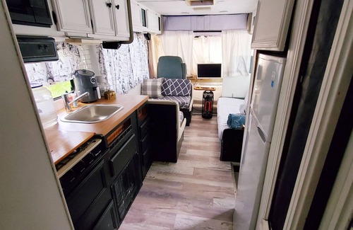 New Haven Casa | 34ft Mobile Home Near Yale U