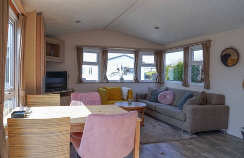 Municipality of Veere Chalet De Esquí | 35 m² Chalet ∙ 2 habitaciones ∙ 4 huéspedes
