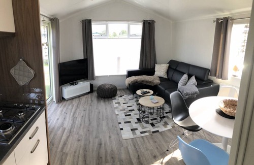 Municipality of Veere Chalet De Esquí | 35 m² Chalet ∙ 2 habitaciones ∙ 4 huéspedes