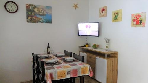 Ribarica Apartamento | 35 meters from sea Apartment Keser and House