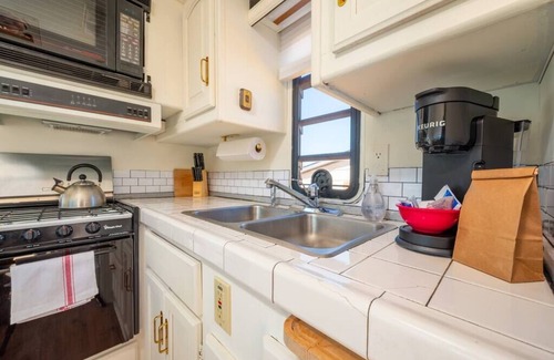 Canoncito Casa | 35' RV- Glamping |Firepit |Private| 15min to Plaza