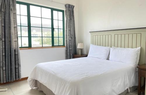 Port Alfred Apartamento | 35 Settler Sands Beachfront Accommodation River and Sea View