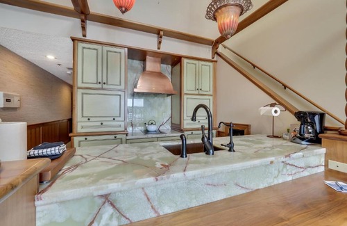 Charlevoix Casa | 355 Edgewater Inn